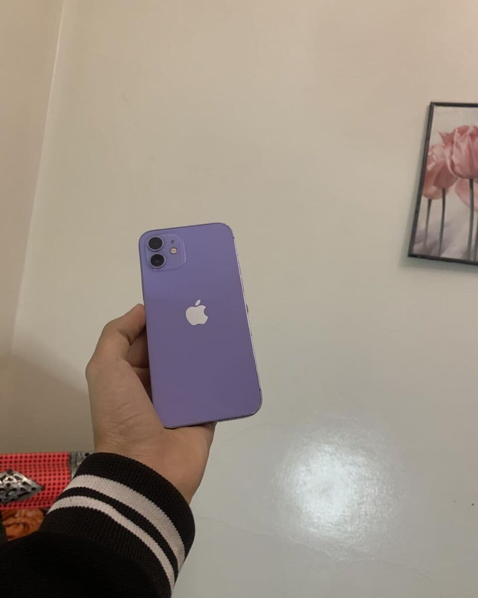 iPhone 12 64 Go occasion — photo 1
